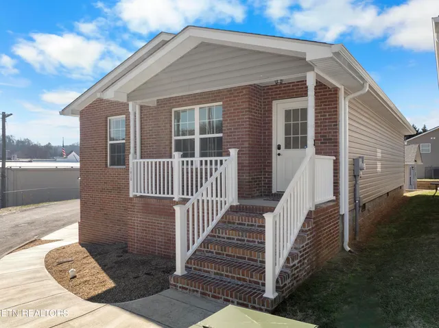 $219,000 | 1030 Park Boulevard, Rogersville, TN 37857