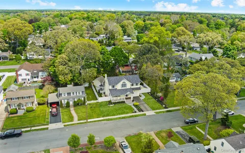 $859,000 | 25 Bay 3rd Street, Islip, NY 11751