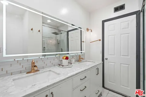 $849,999 | 18720 Chase Street, Northridge, CA 91324