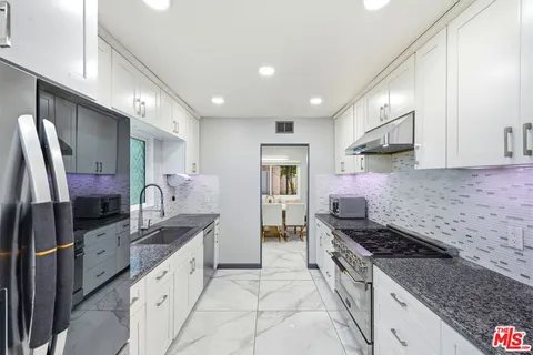 $849,999 | 18720 Chase Street, Northridge, CA 91324