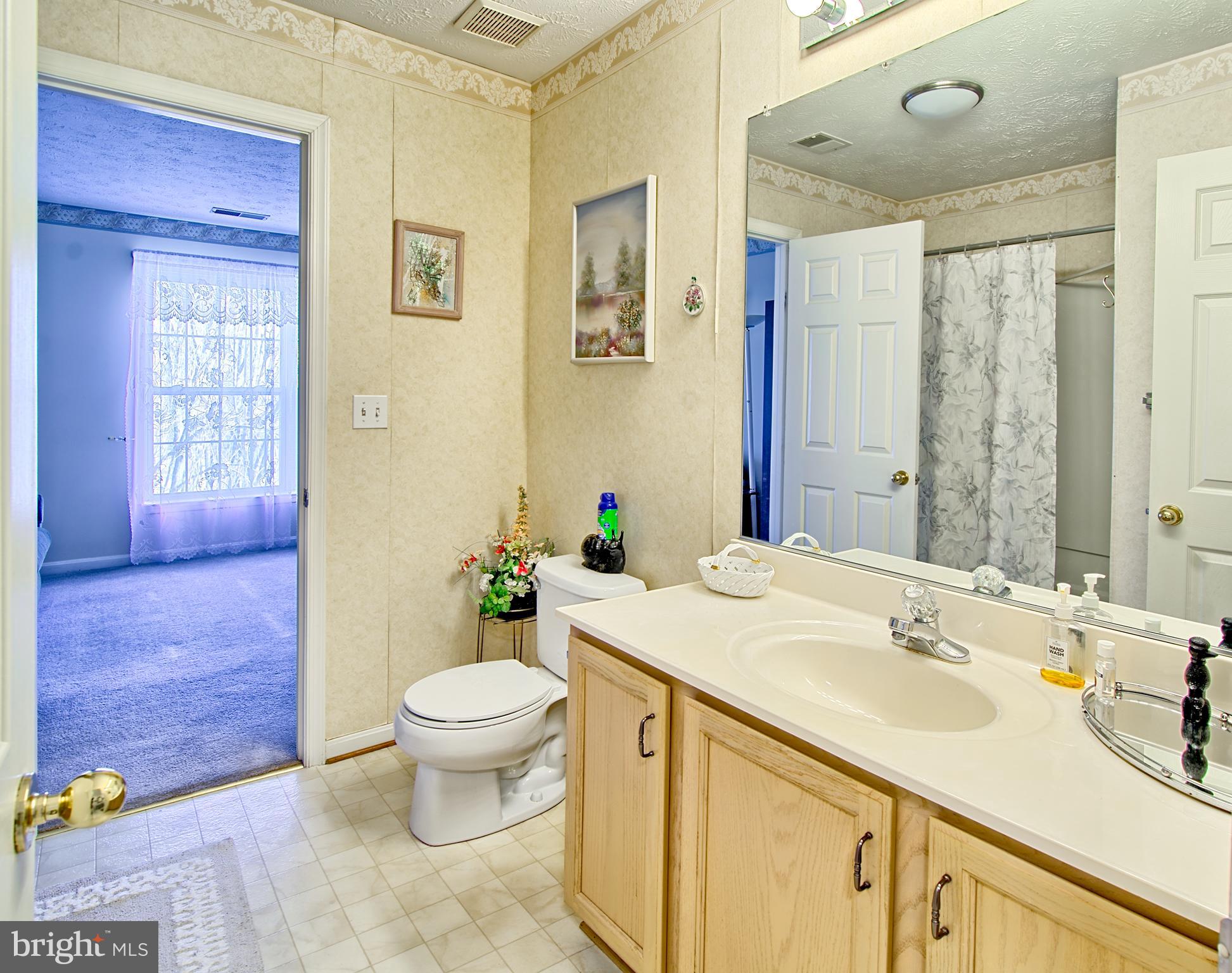 826 Kennington Road Reisterstown, MD 21136 - Photo 27 of 29 Second Full Bath