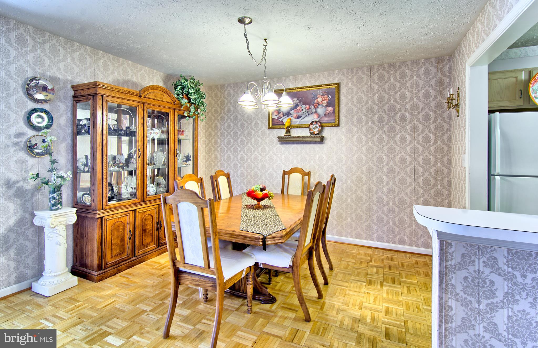 826 Kennington Road Reisterstown, MD 21136 - Photo 7 of 29 Open Living / Dining Combo