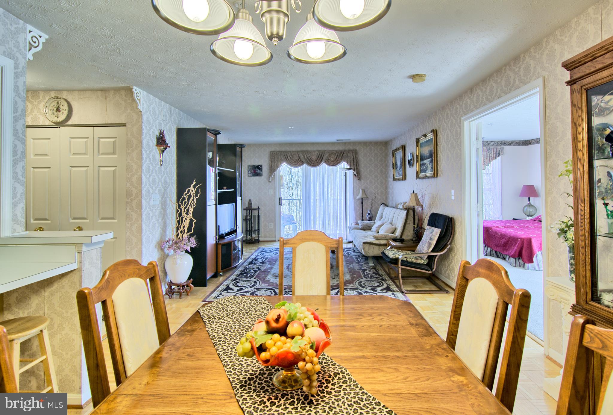 826 Kennington Road Reisterstown, MD 21136 - Photo 8 of 29 Open Living / Dining Combo