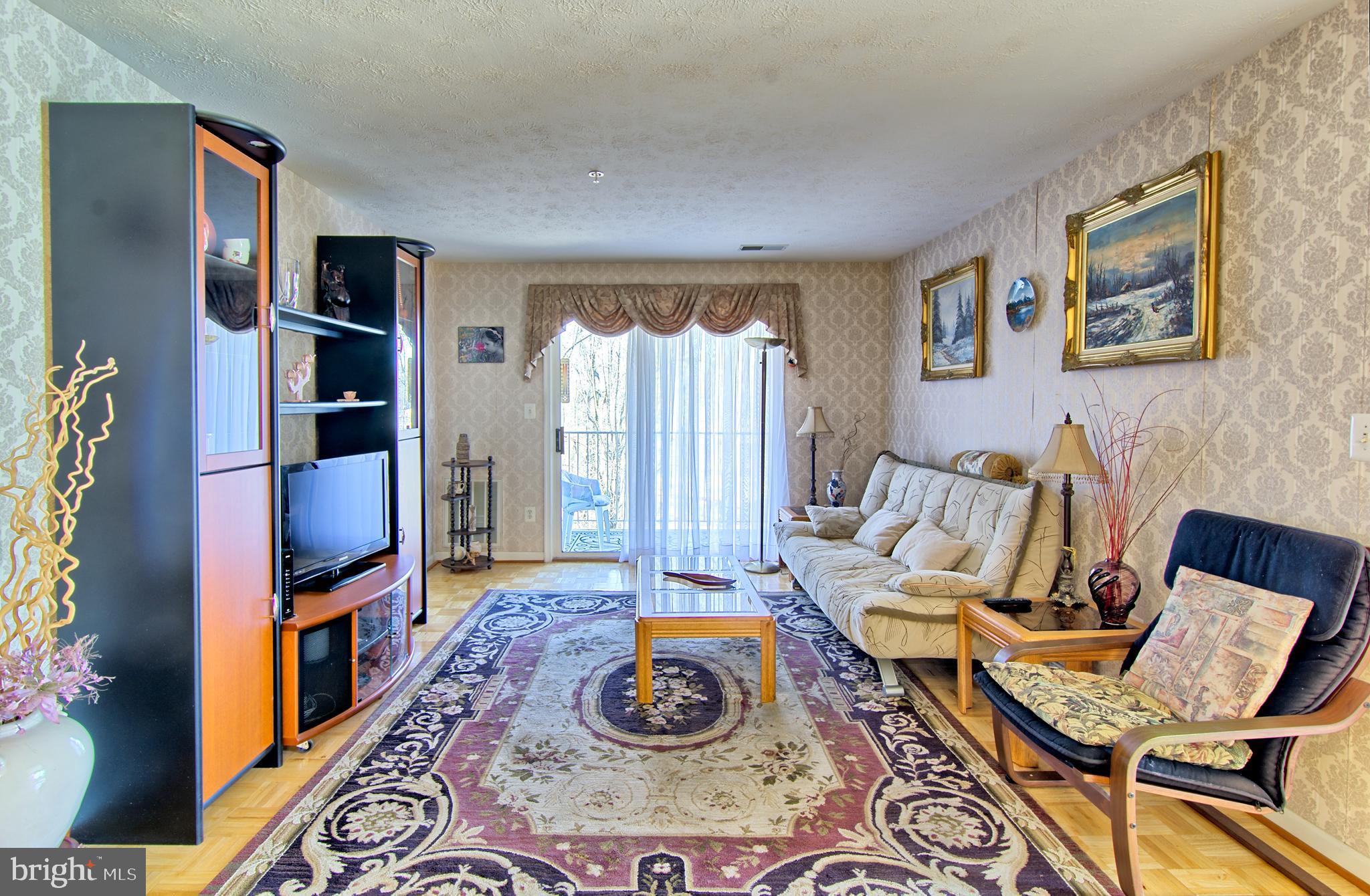 826 Kennington Road Reisterstown, MD 21136 - Photo 9 of 29 Open Living / Dining Combo