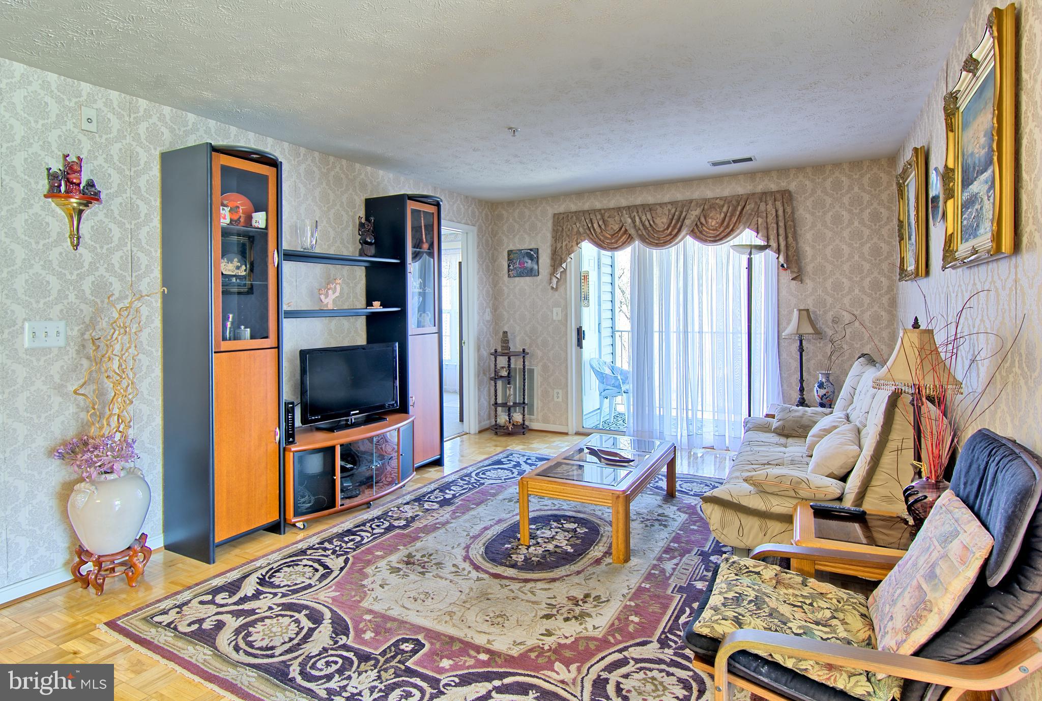 826 Kennington Road Reisterstown, MD 21136 - Photo 10 of 29 Open Living / Dining Combo