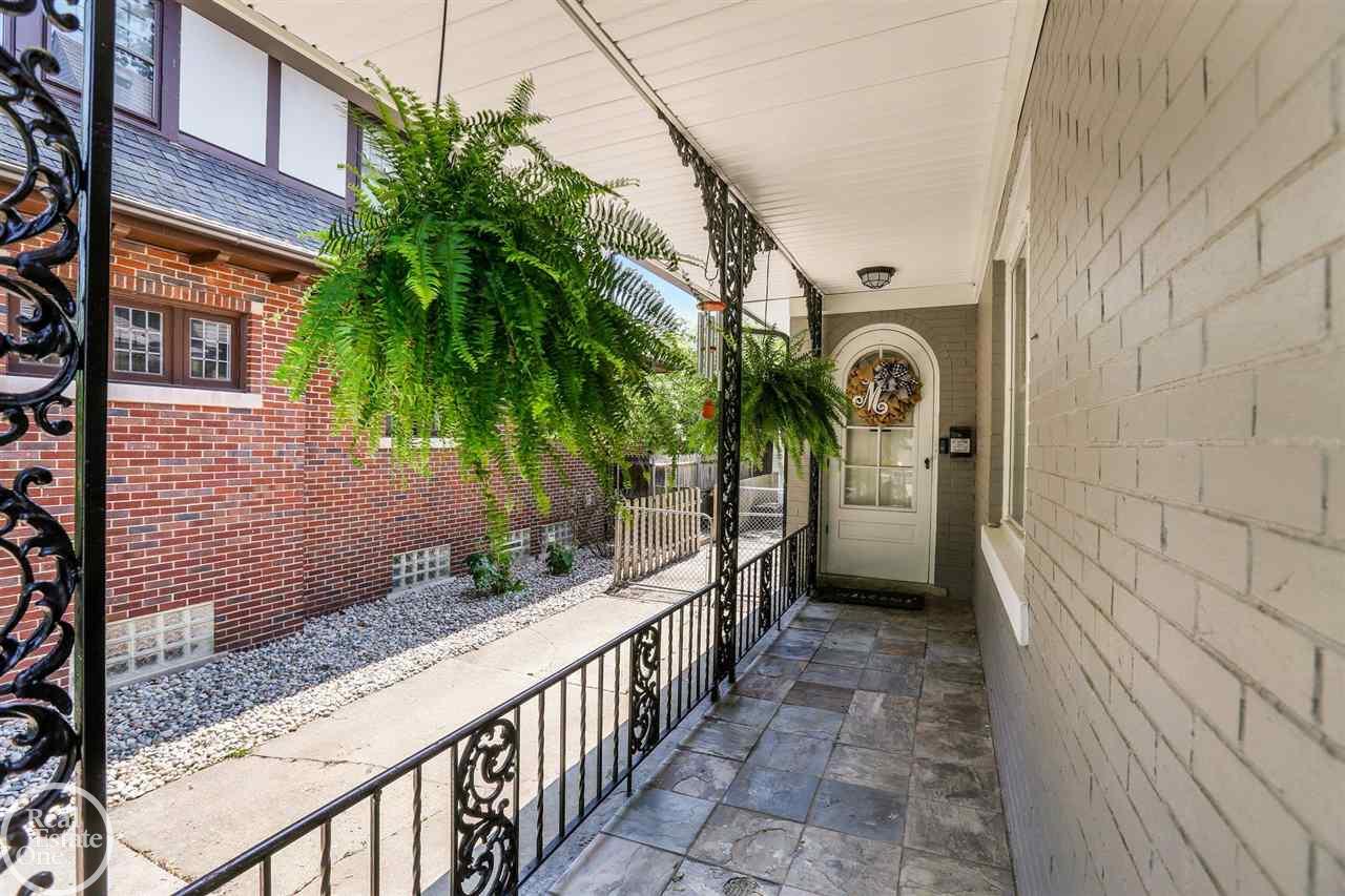 1223 Bishop Road Grosse Pointe Park, MI 48230 - Photo 5 of 35