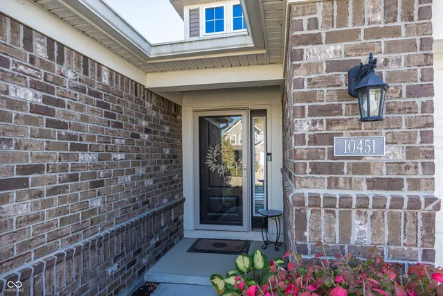 $329,000 | 10451 Pintail Lane, Indianapolis, IN 46239