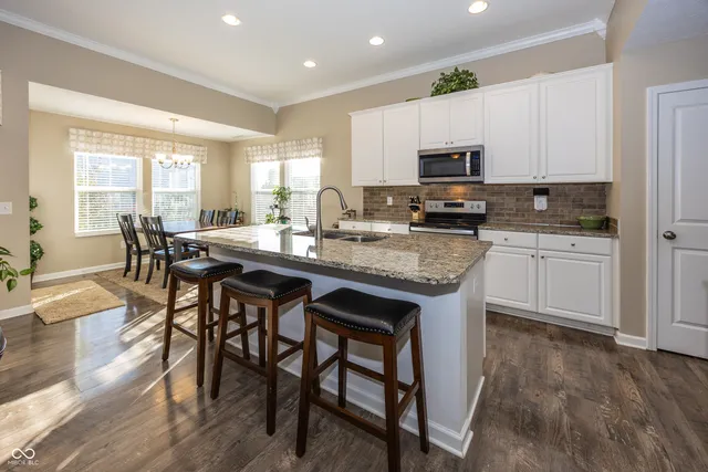 $329,000 | 10451 Pintail Lane, Indianapolis, IN 46239