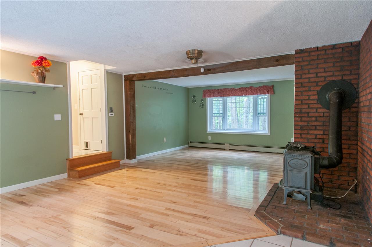 4 Roberts Road Amherst, NH 03031 - Photo 13 of 40