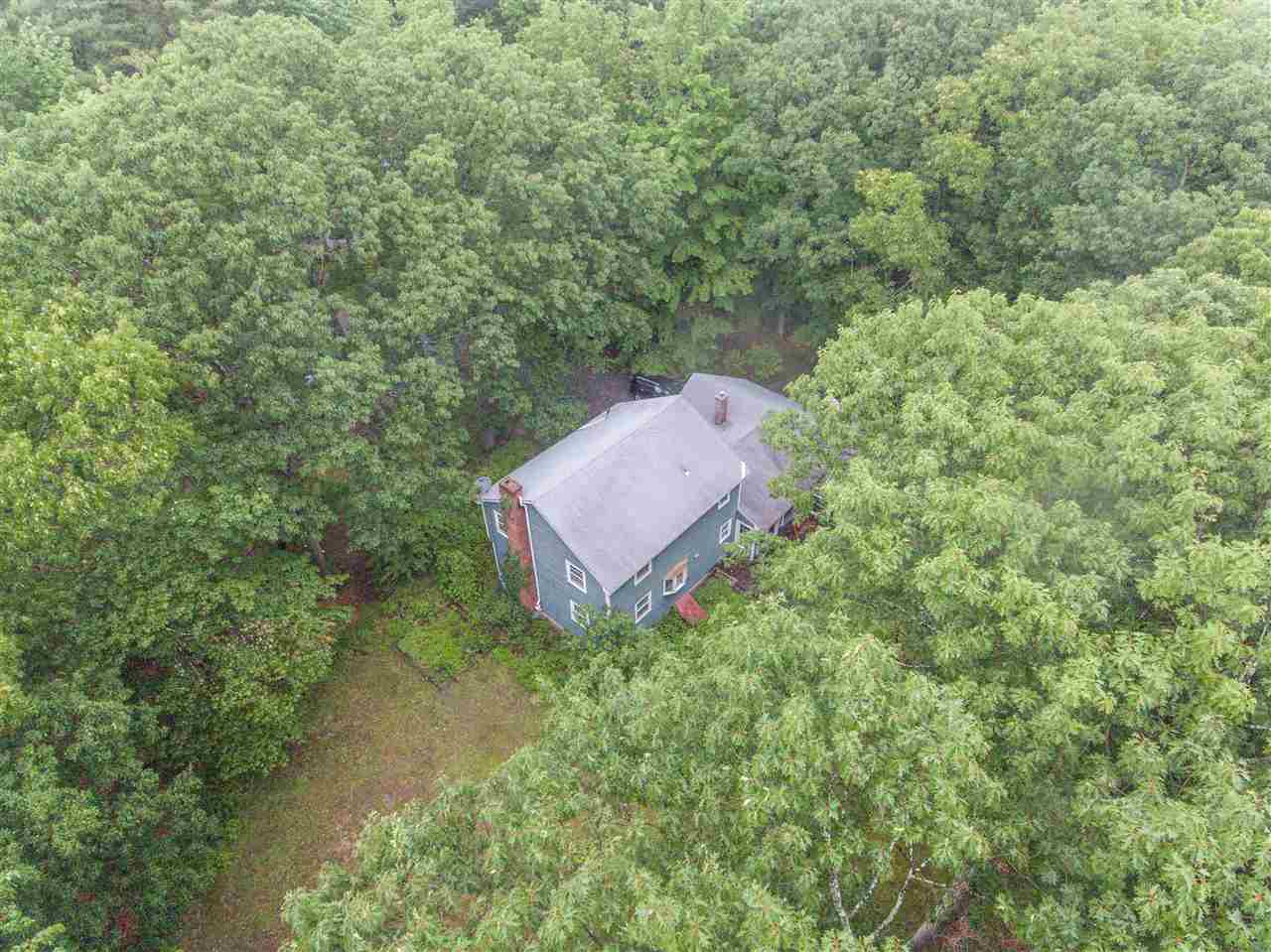 4 Roberts Road Amherst, NH 03031 - Photo 5 of 40