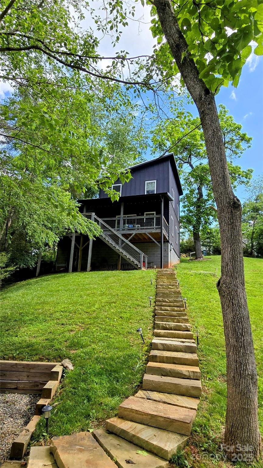 105 Annies Ridge Road Asheville, NC 28804 - Photo 2 of 41 Gallery Image 2