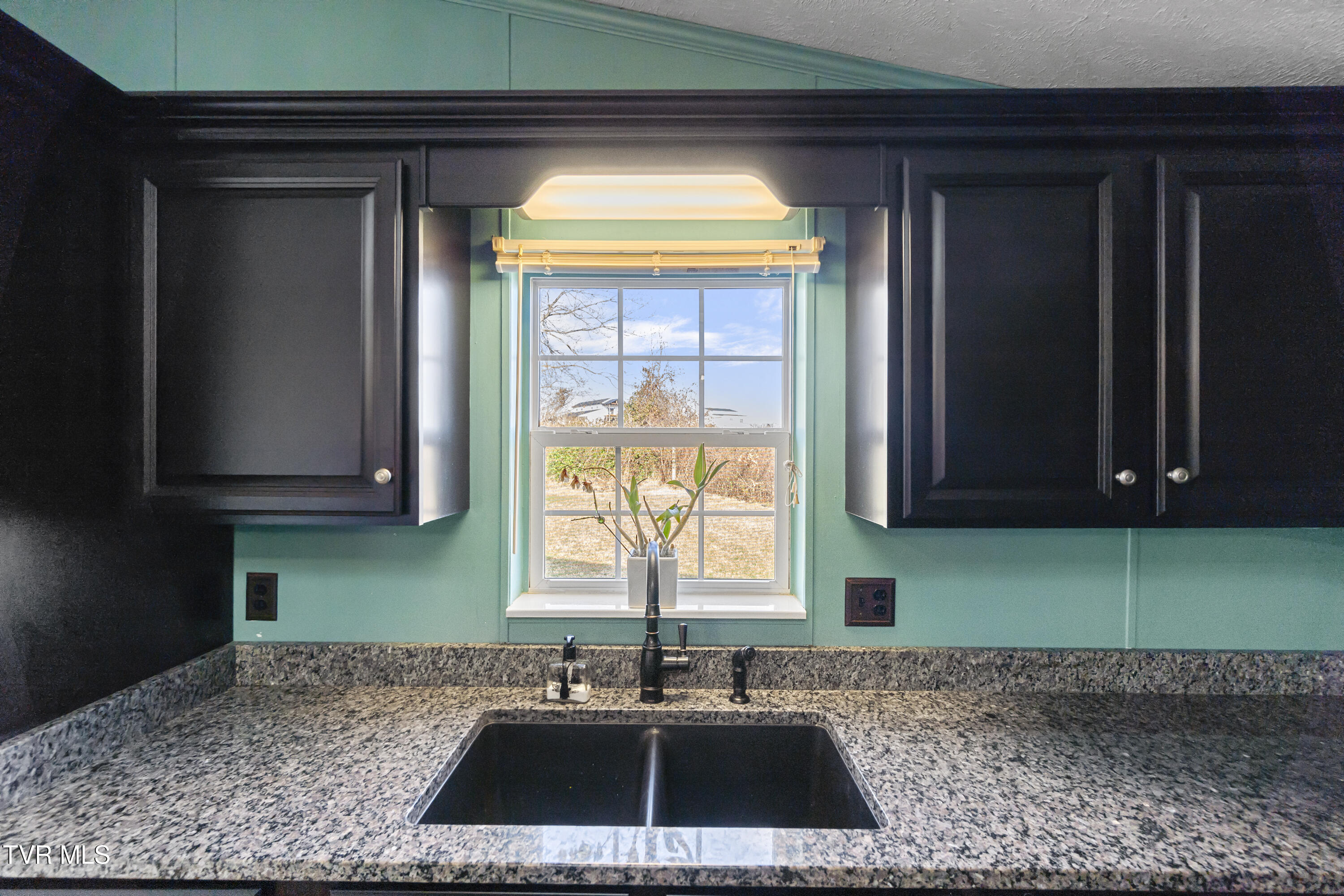 260 Carriage Lane Greeneville, TN 37745 - Photo 10 of 59 9