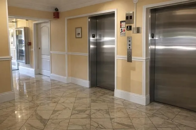 a view of entryway with white walls