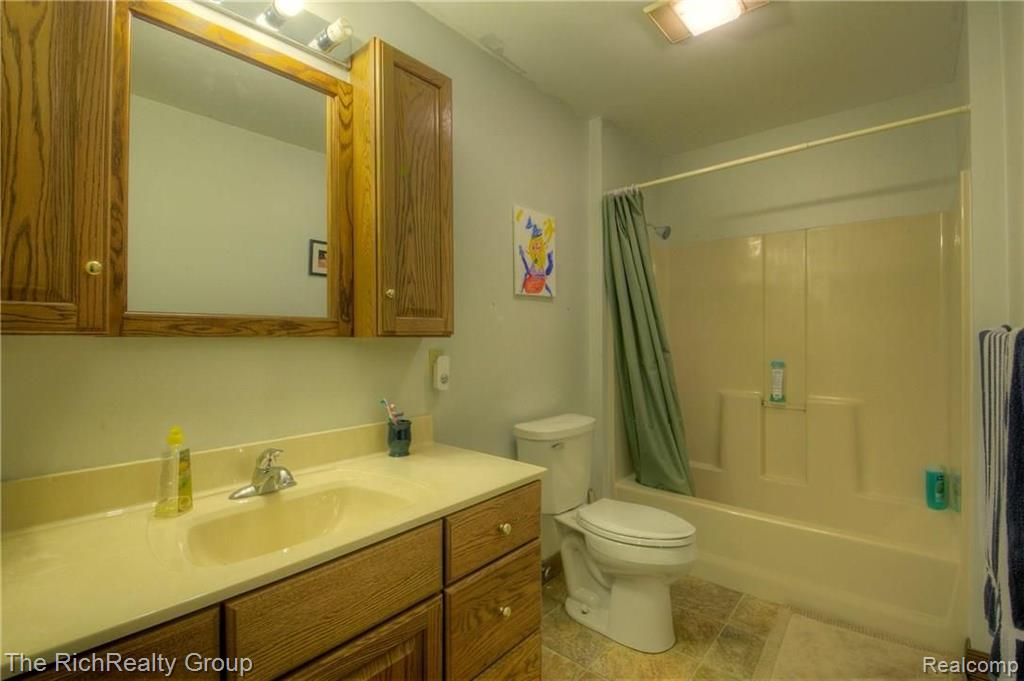 1515 West Rathbun Road Burt, MI 48417 - Photo 42 of 84