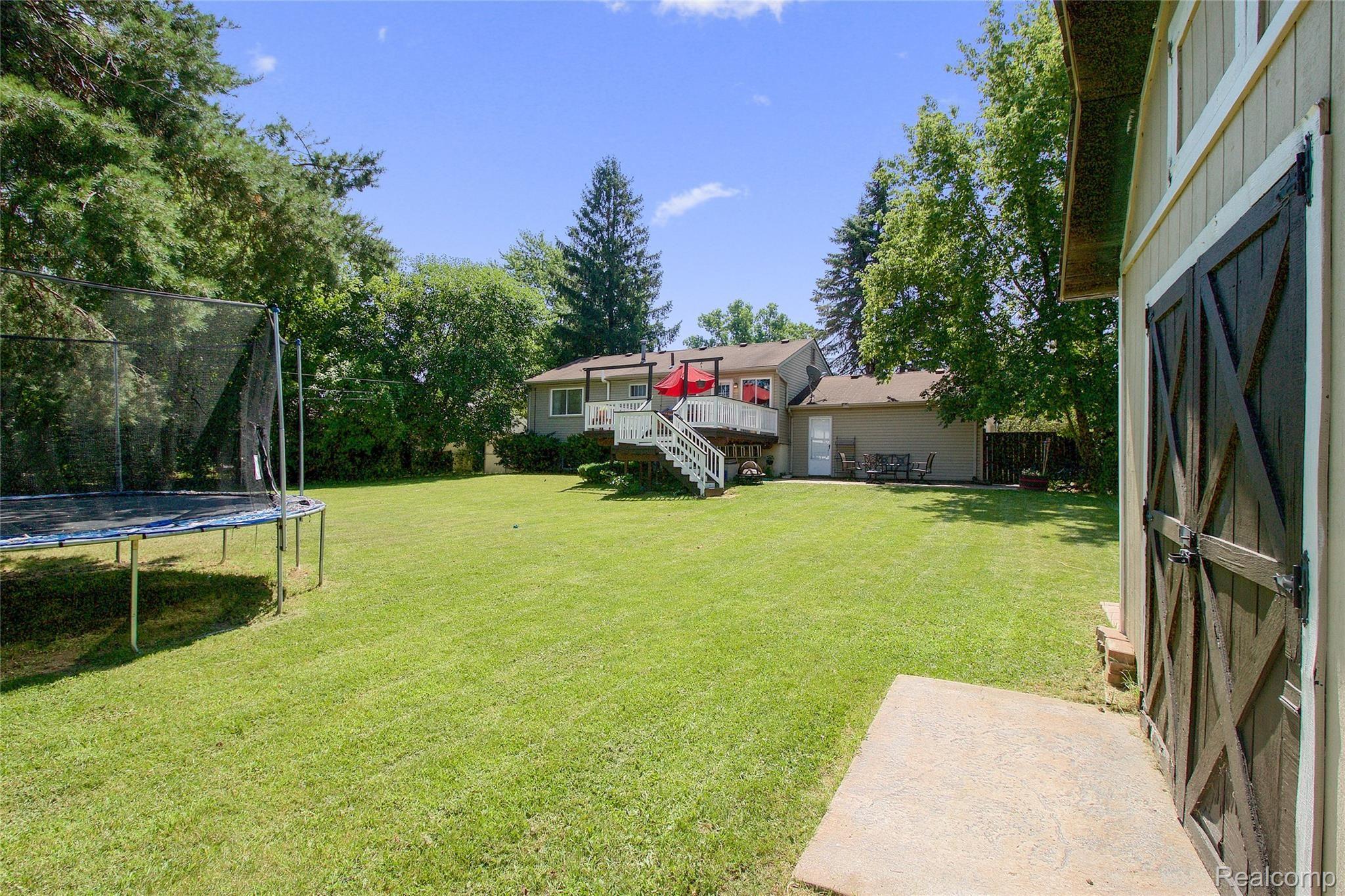 1129 Delta Road Walled Lake, MI 48390 - Photo 19 of 19 19.jpg