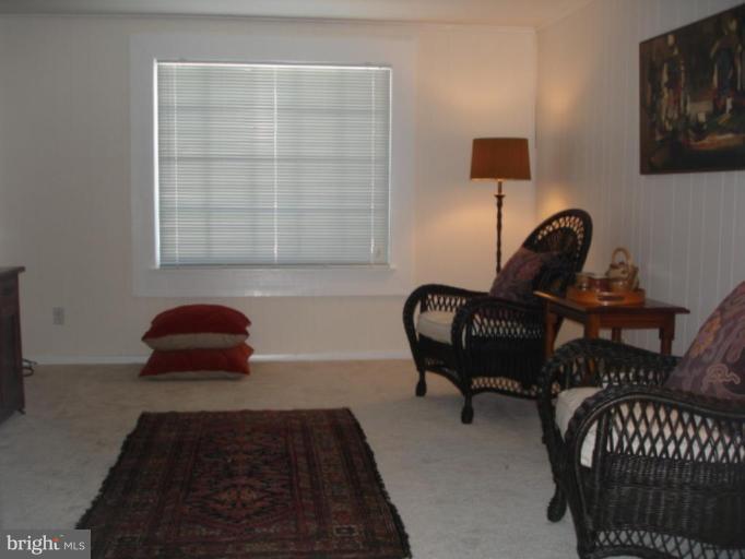 5501 Blacksburg Road Springfield, VA 22151 - Photo 11 of 29 Family Room