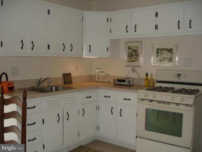 5501 Blacksburg Road Springfield, VA 22151 - Photo 16 of 29 Kitchen