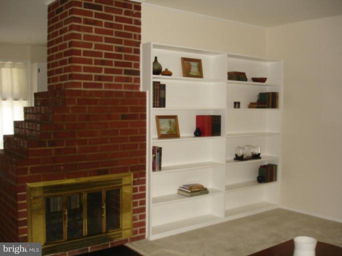 5501 Blacksburg Road Springfield, VA 22151 - Photo 20 of 29 Living Room #2