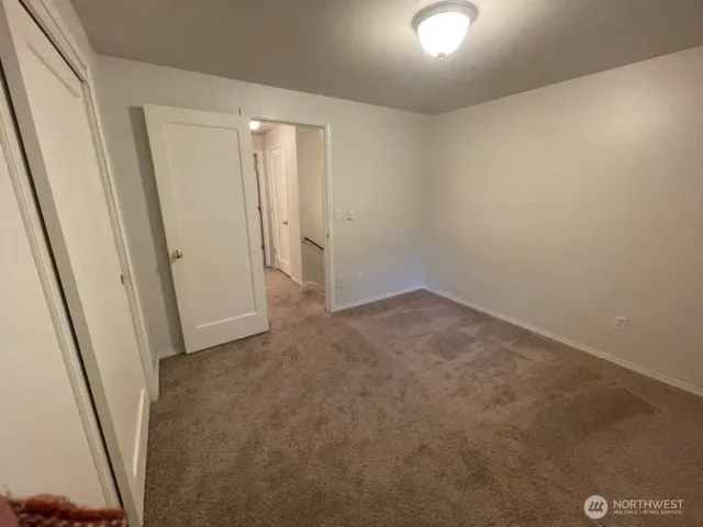 $1,700 | 5701 200th Street Southwest, Unit 10, Lynnwood, WA 98036