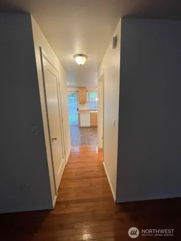 $1,700 | 5701 200th Street Southwest, Unit 10, Lynnwood, WA 98036