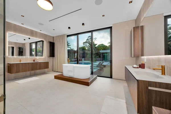 $7,175,000 | 7901 Southwest 120th Street, Pinecrest, FL 33156
