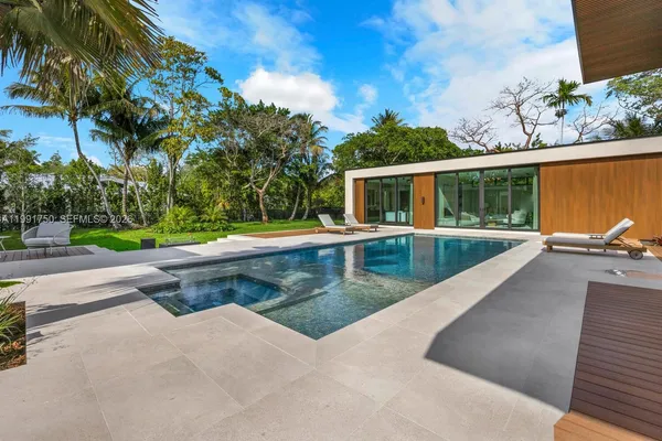 $7,175,000 | 7901 Southwest 120th Street, Pinecrest, FL 33156