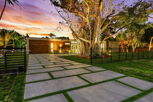 $7,175,000 | 7901 Southwest 120th Street, Pinecrest, FL 33156