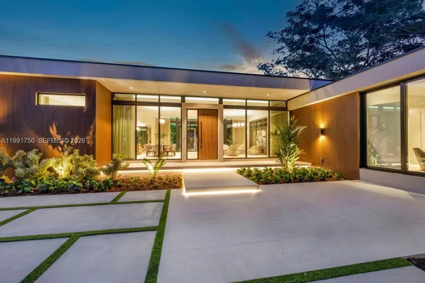 $7,175,000 | 7901 Southwest 120th Street, Pinecrest, FL 33156
