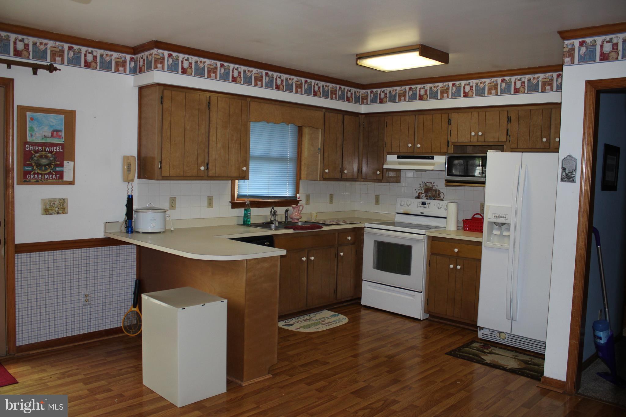 1192 Patuxent Road Odenton, MD 21113 - Photo 3 of 9 Kitchen