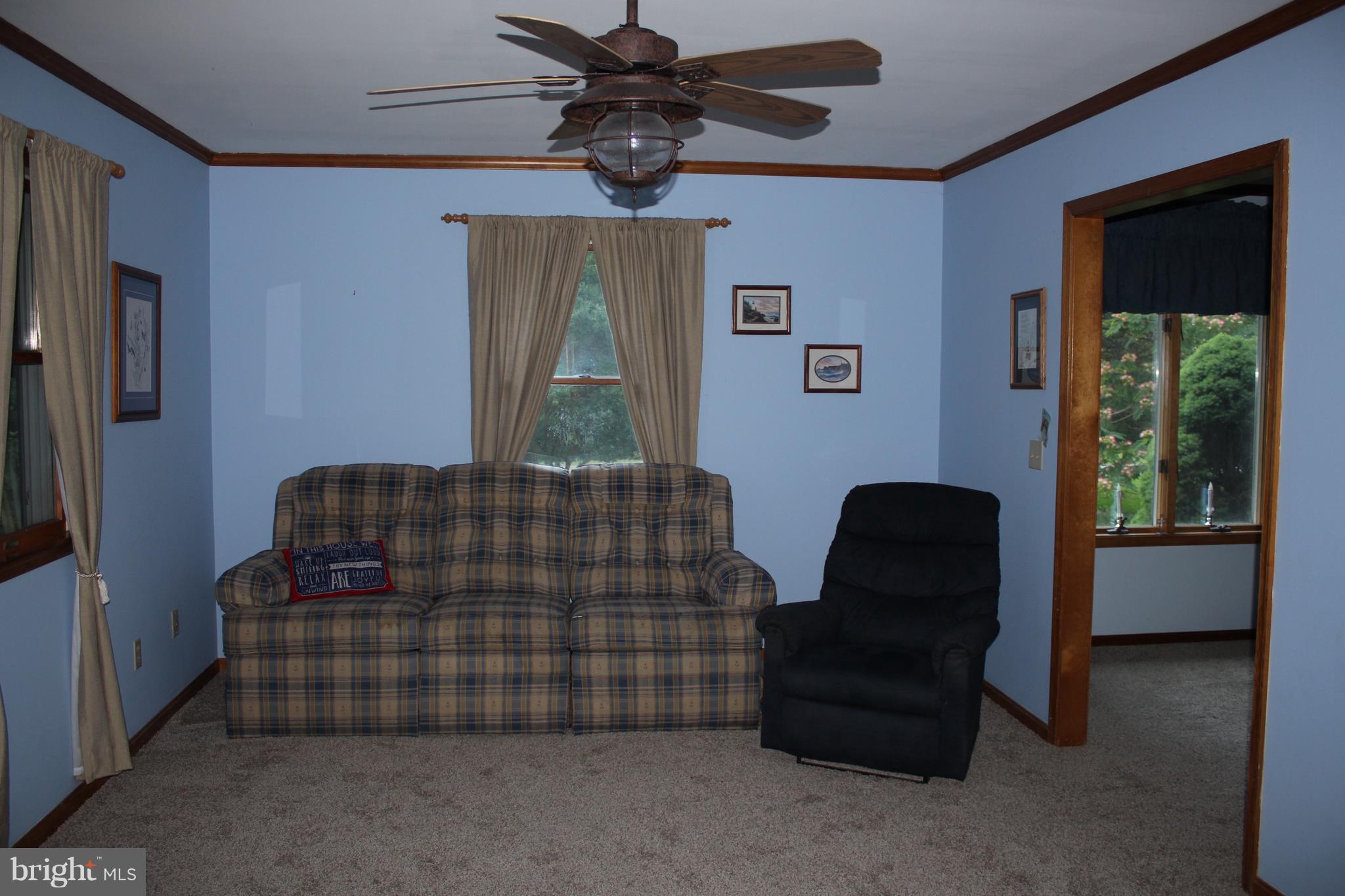 1192 Patuxent Road Odenton, MD 21113 - Photo 4 of 9 Family Room