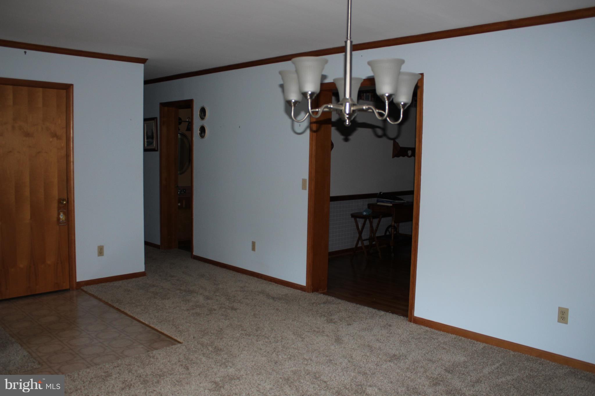 1192 Patuxent Road Odenton, MD 21113 - Photo 6 of 9 Living Room