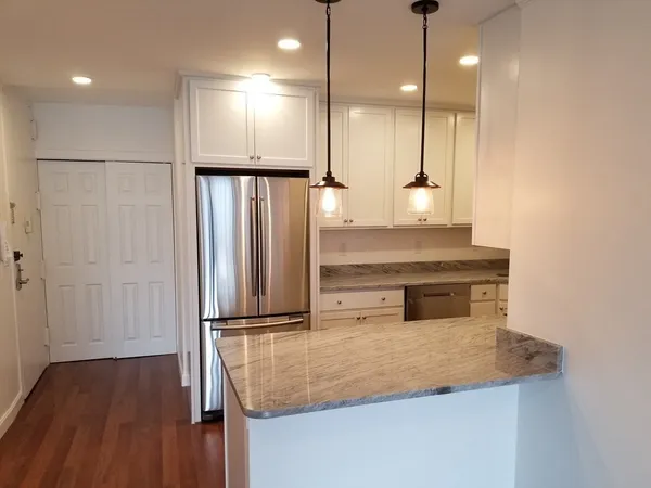 $3,450 | 65 East India Row, Unit 9A, Boston, MA 02110