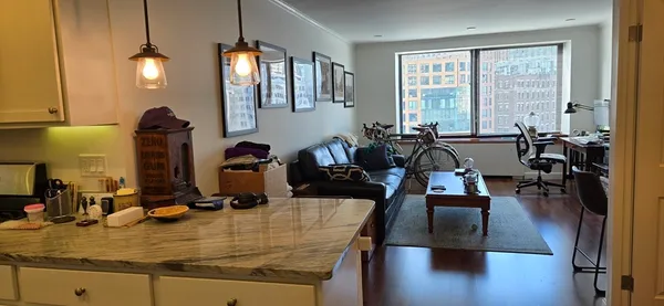 $3,450 | 65 East India Row, Unit 9A, Boston, MA 02110