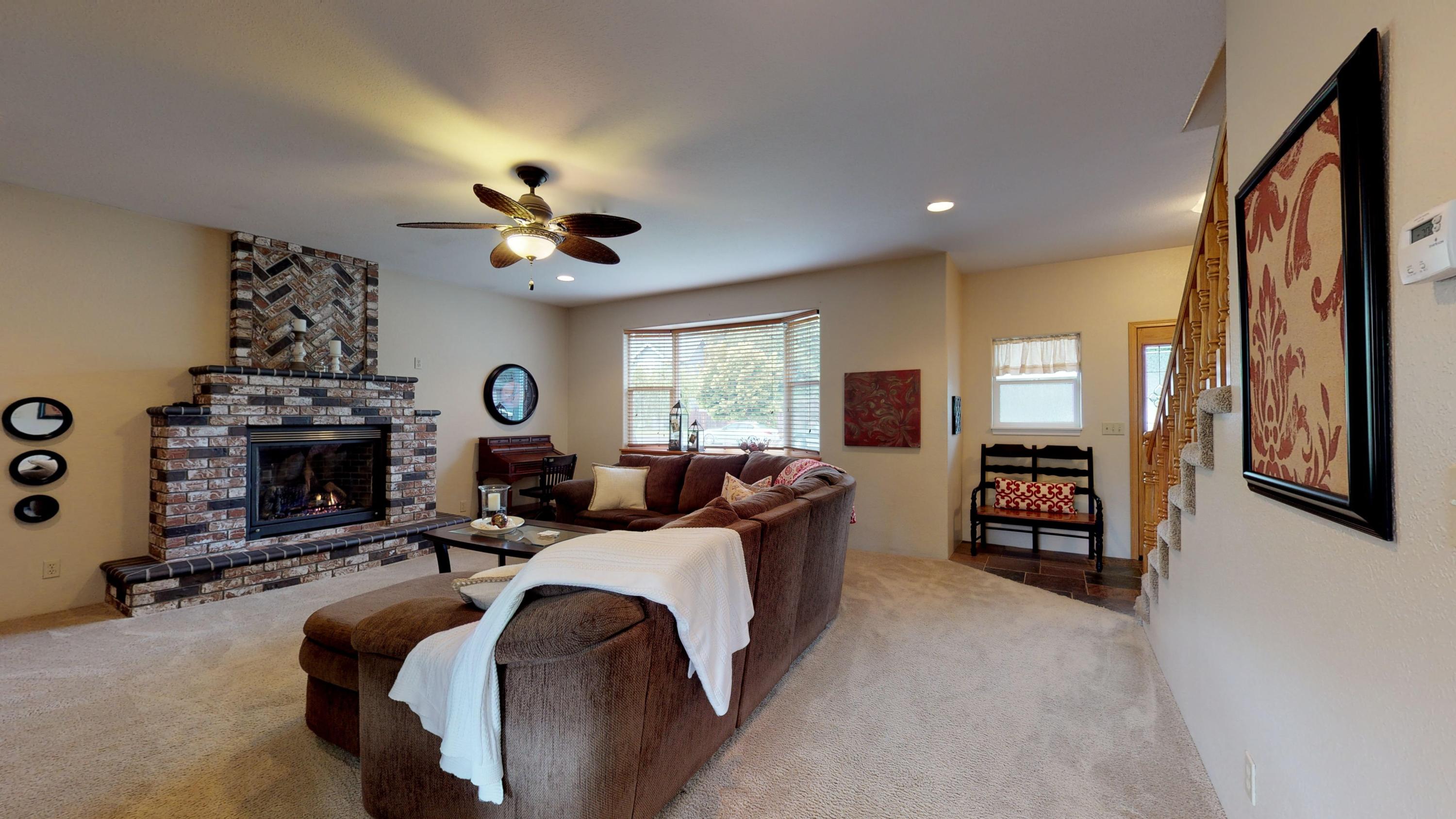 157 Grayland Heights Road Rio Dell, CA 95562 - Photo 2 of 29