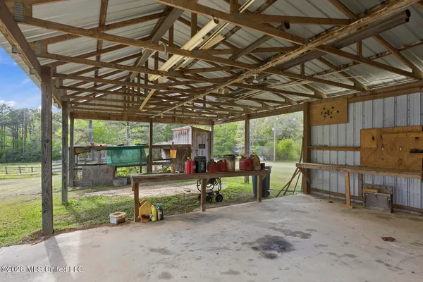 $635,000 | Undisclosed Address, Camden, MS 39045