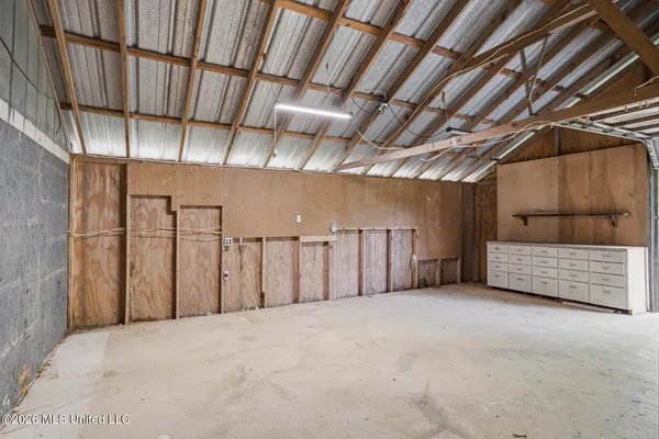 $635,000 | Undisclosed Address, Camden, MS 39045