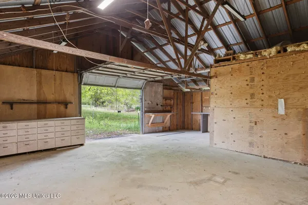 $635,000 | Undisclosed Address, Camden, MS 39045