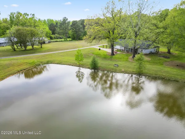 $635,000 | Undisclosed Address, Camden, MS 39045