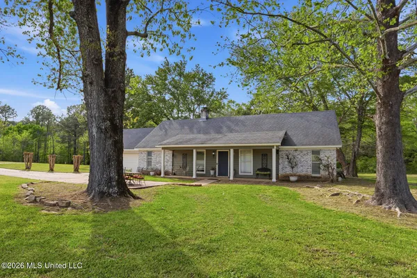 $635,000 | Undisclosed Address, Camden, MS 39045