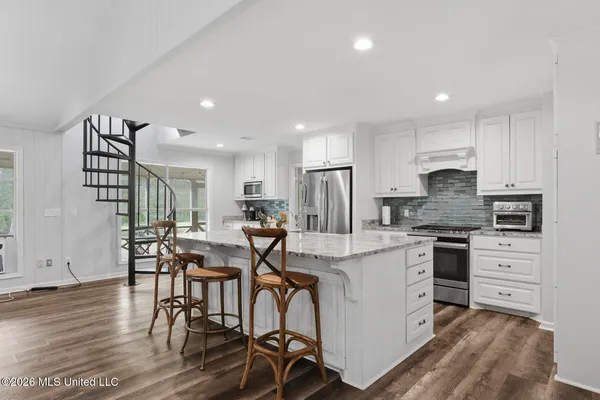 $635,000 | Undisclosed Address, Camden, MS 39045