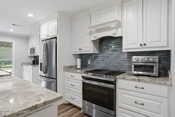 $635,000 | Undisclosed Address, Camden, MS 39045