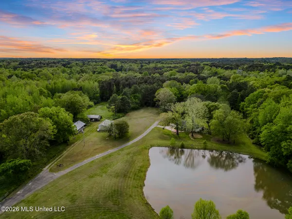 $635,000 | Undisclosed Address, Camden, MS 39045