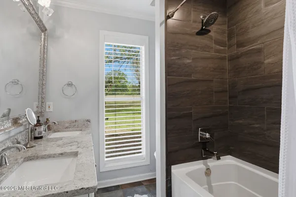 $635,000 | Undisclosed Address, Camden, MS 39045