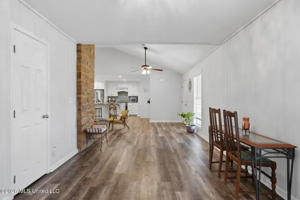 $635,000 | Undisclosed Address, Camden, MS 39045