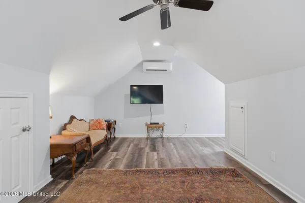 $635,000 | Undisclosed Address, Camden, MS 39045