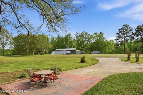 $635,000 | Undisclosed Address, Camden, MS 39045