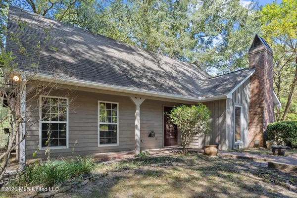 $635,000 | Undisclosed Address, Camden, MS 39045