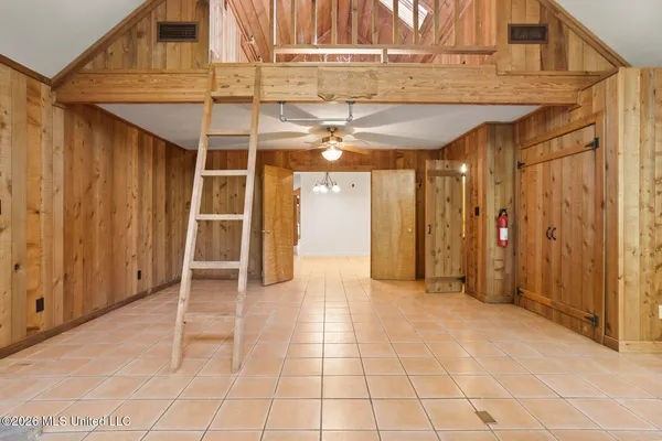 $635,000 | Undisclosed Address, Camden, MS 39045