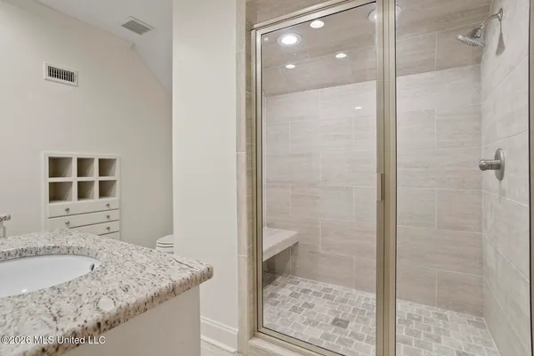 $635,000 | Undisclosed Address, Camden, MS 39045