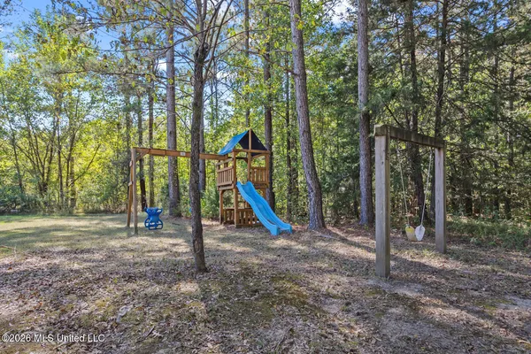 $635,000 | Undisclosed Address, Camden, MS 39045